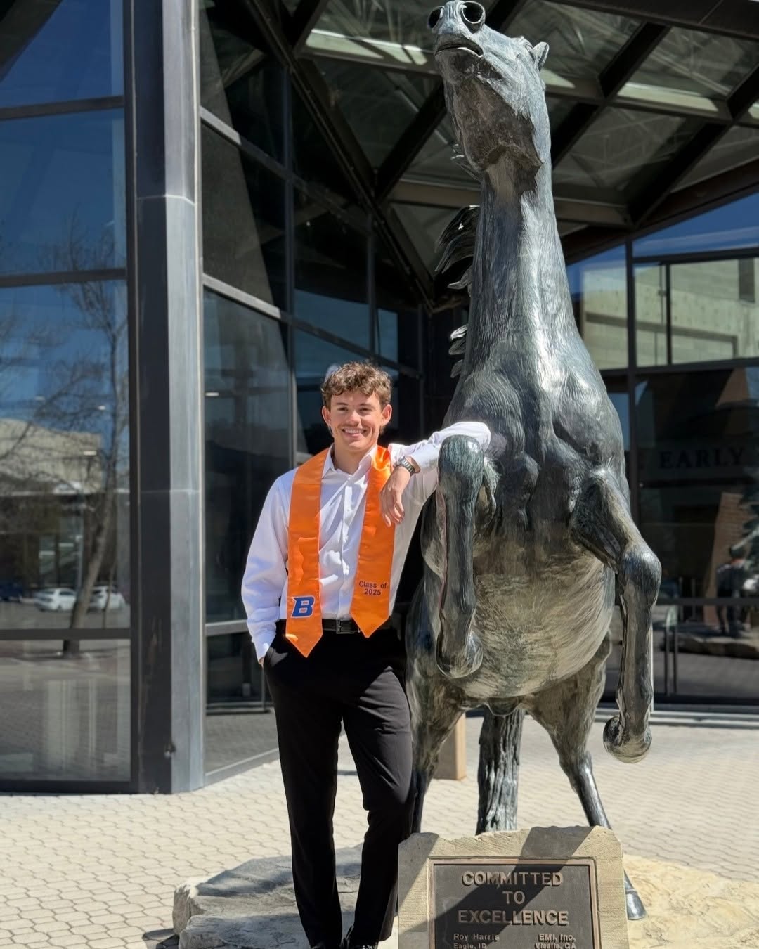 \ud83c\udf1f Meet the Team: Quinton! \ud83c\udf1f\n\nMeet Quinton, our awesome Leasing Professional here at Uncommon Boise! \ud83d\ude4c He's a criminal justice graduate who brings nothing but good vibes wherever he goes!\n\nWhen Quinton isn't in the office, you can find him hanging out with friends, hitting the golf course , or officiating football games \ud83c\udfc8 His favorite part of working at Uncommon? Getting to meet and interact with all of our amazing residents while making sure everyone feels at home.\n\nStop by the office and say hi to Quinton \u2014 he's always ready to brighten your day! \ud83d\ude0e\n\n