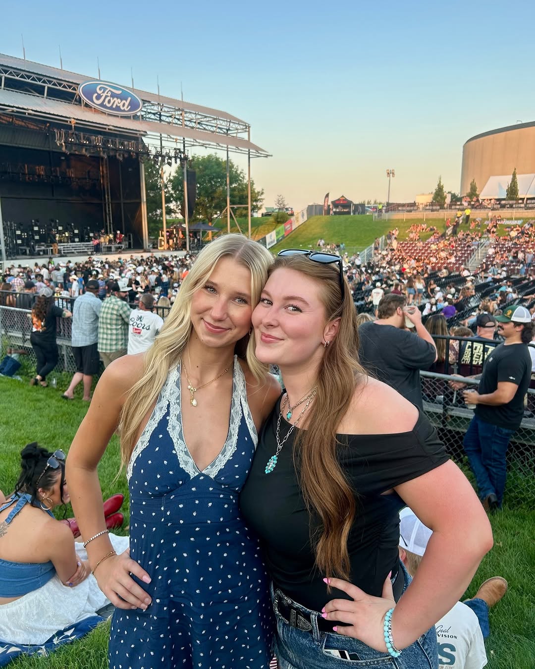 \ud83e\uddc0\ud83d\ude01 We are cheesing for our residents to renew! There's nothing we love more than seeing familiar faces stick around for another year of fun, friendship, and all things Uncommon. \u2728\n\nRenewing your lease means securing your spot in the place you already call home\u2014where your favorite neighbors live, your go-to study spots are steps away, and the vibes are always just right. Whether it's game nights in the lounge, sunny afternoons on the rooftop, or coffee runs with your roomies, let's keep the good times rolling! \ud83c\udfe1\ud83d\udc99\n\nSwing by the leasing office to see if your space is still available!