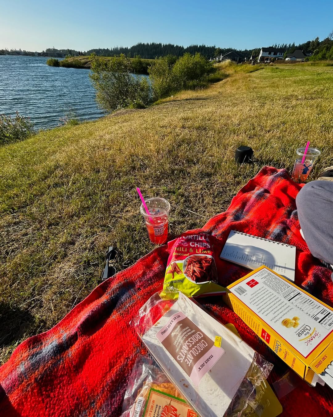 \u2728 Win it Wednesday \u2728\n\nWho's ready for a midweek treat? We're giving away a $25 Trader Joe's gift card to one lucky winner! \ud83d\uded2\ud83c\udf6a Whether you're craving snacks, plants, or your fave frozen finds, TJ's has it all \u2014 and it could be on us!\n\nHow to enter:\n1\ufe0f\u20e3 Like this post\n2\ufe0f\u20e3 Follow @UncommonBoise\n3\ufe0f\u20e3 Tag 2 friends you'd take on a Trader Joe's haul!\n\nWinner announced Friday \u2014 good luck! \ud83d\udc9a\ud83c\udf53 