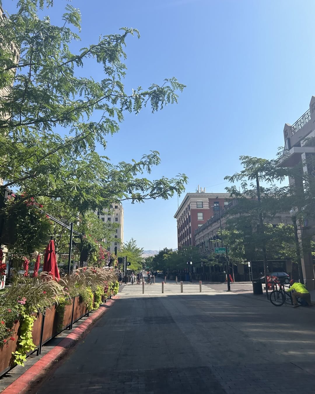 Location = everything \ud83d\udccd\u2728\n\nUncommon Boise is perfectly placed just outside downtown Boise and only moments from the heart of 8th Street. From your favorite coffee spots and local eats to nightlife, shopping, and weekend hangouts, it's all right at your doorstep. Enjoy the energy of the city while still having a place that feels like home.\n\nWalk to where you want to be, live where you want to stay. This is city living\u2014done the Uncommon way. \ud83c\udfd9\ufe0f\ud83d\udd25